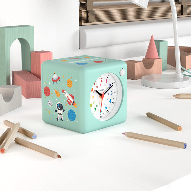 MNU 1310 A Kinderwecker mit Licht und Snooze