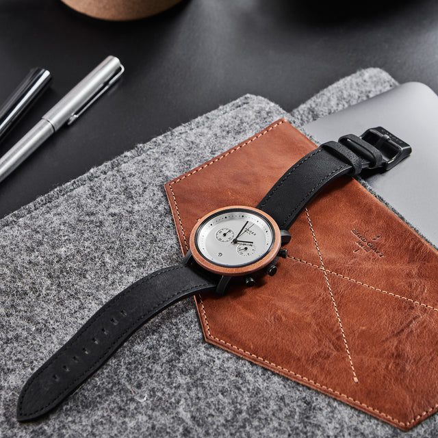 MNA 2140 wristwatch 42mm