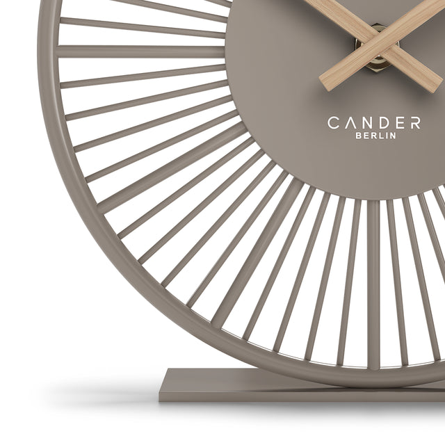 GILORA Lautlose Tischuhr 18 cm