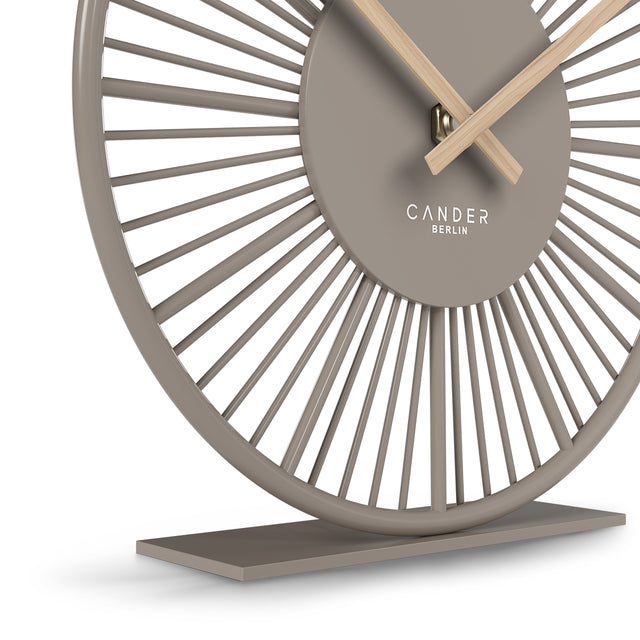 GILORA Lautlose Tischuhr 18 cm