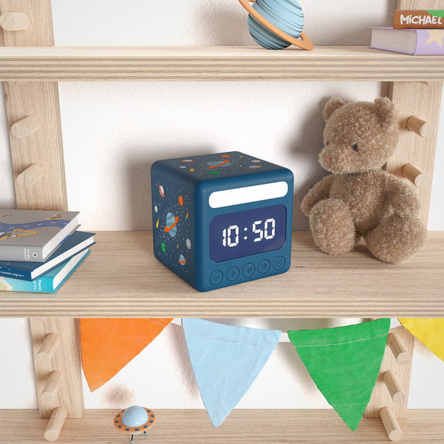 MNU 1209 C Silent children's alarm clock with light and snooze